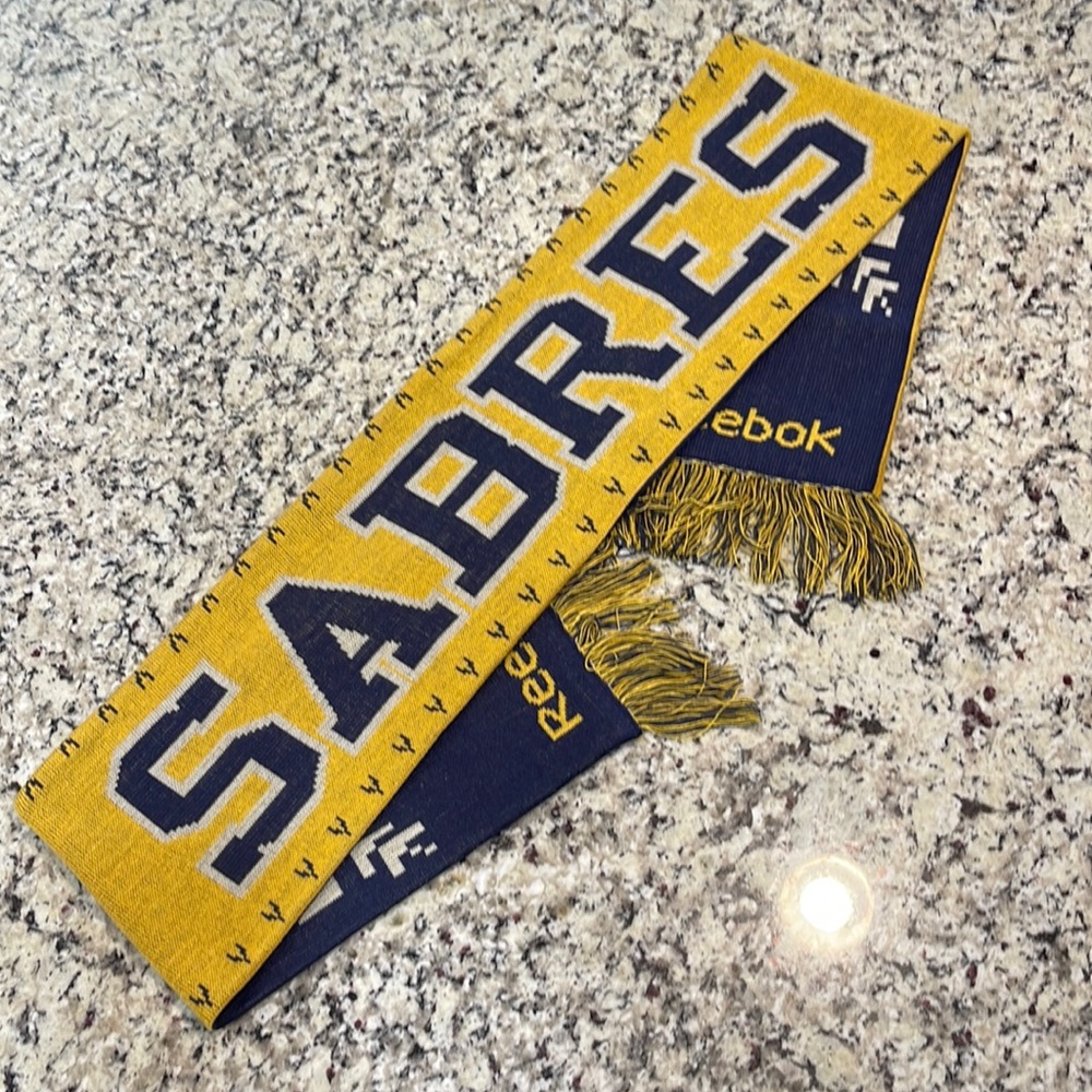 Reebok NHL Buffalo Sabres Scarf Blue/Yellow Like New!